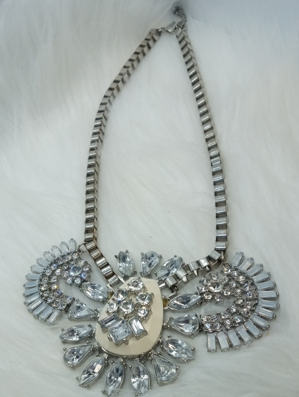 WORLD MARKET STATEMENT NECKLACE